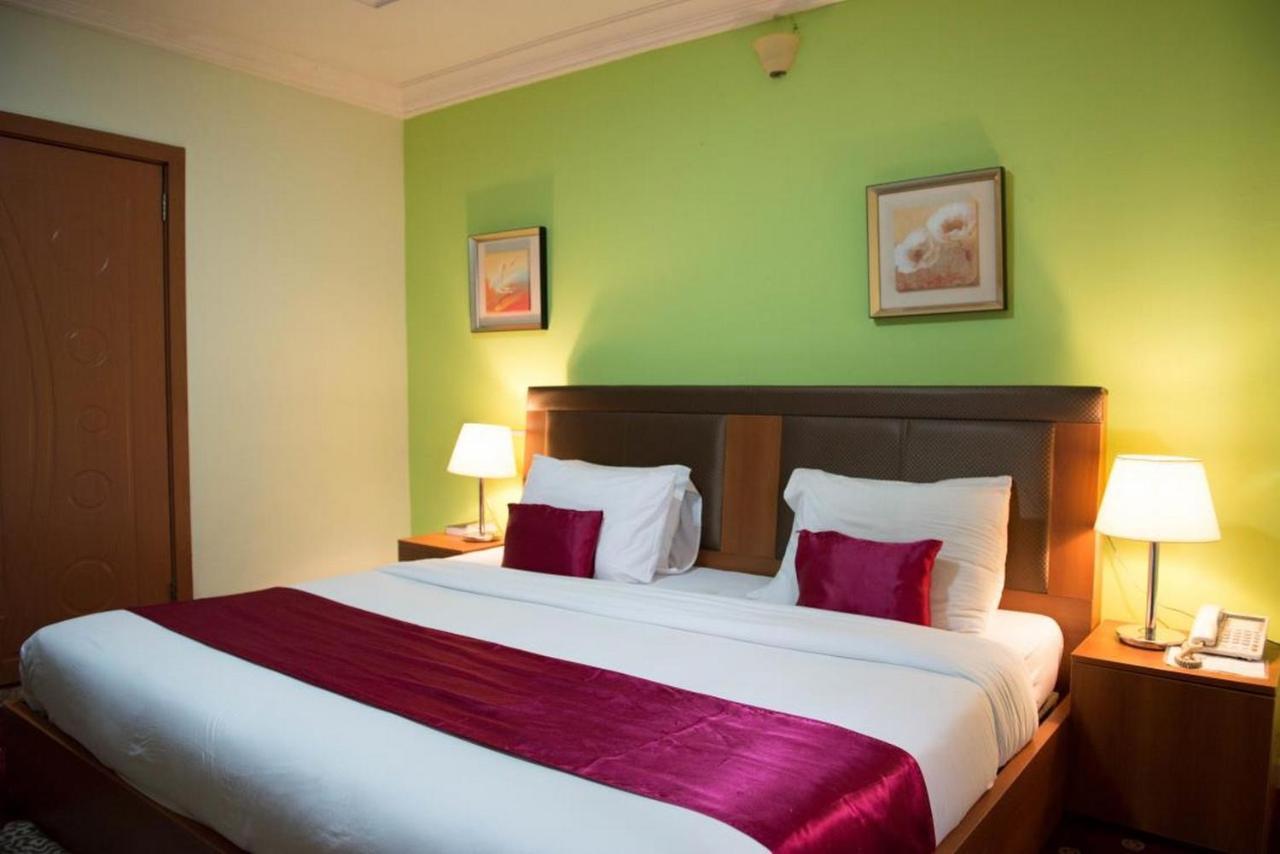 Room In Lodge - Grand Ibro Hotel Abuja Jabi Exteriör bild