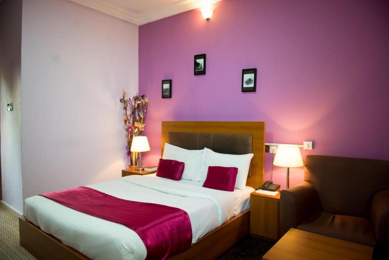 Room In Lodge - Grand Ibro Hotel Abuja Jabi Exteriör bild